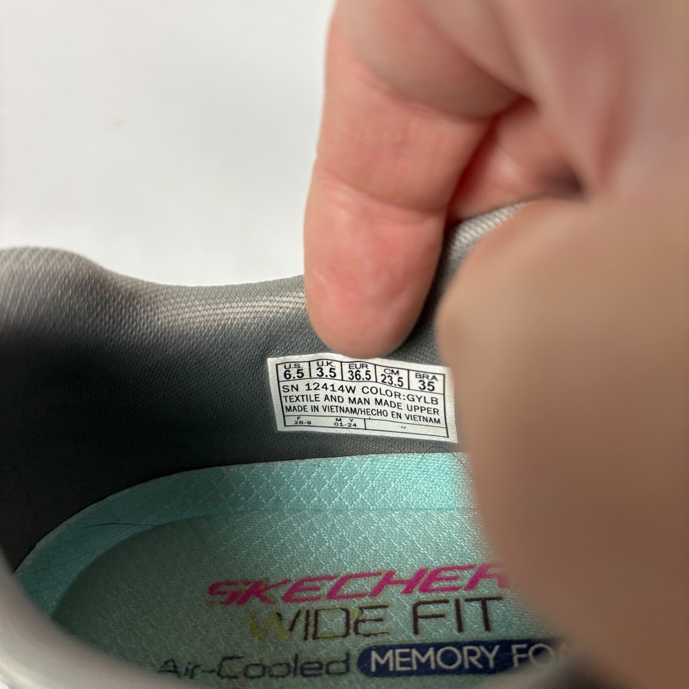 Skechers Relaxed Fit Air Cooled Memory Foam Women's Black Casual Shoes 6.5 W - Picture 9 of 9